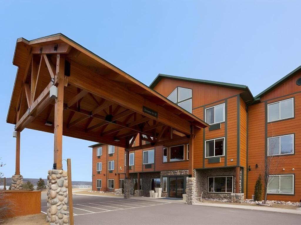 Holiday Inn Express Munising-Lakeview Hotel By Ihg 外观 照片