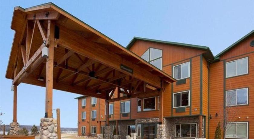 Holiday Inn Express Munising-Lakeview Hotel By Ihg 外观 照片