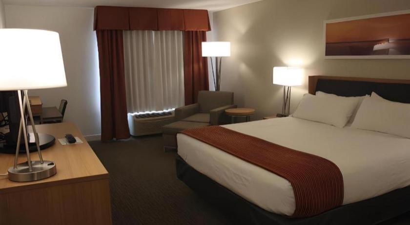 Holiday Inn Express Munising-Lakeview Hotel By Ihg 外观 照片