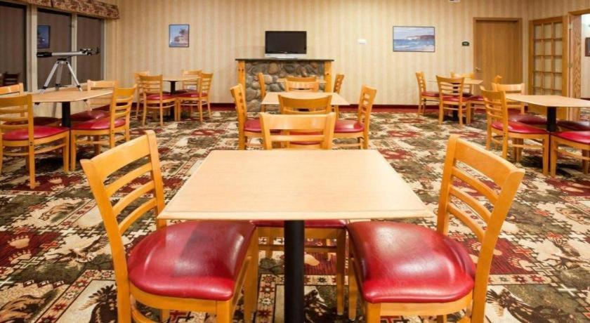 Holiday Inn Express Munising-Lakeview Hotel By Ihg 外观 照片
